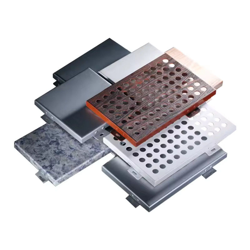 Sistema di rivestimento per pareti in alluminio con resistenza alla pressione del vento di 4,2 kPa e permeabilità all'aria di 3,0 m3/(m2·h)