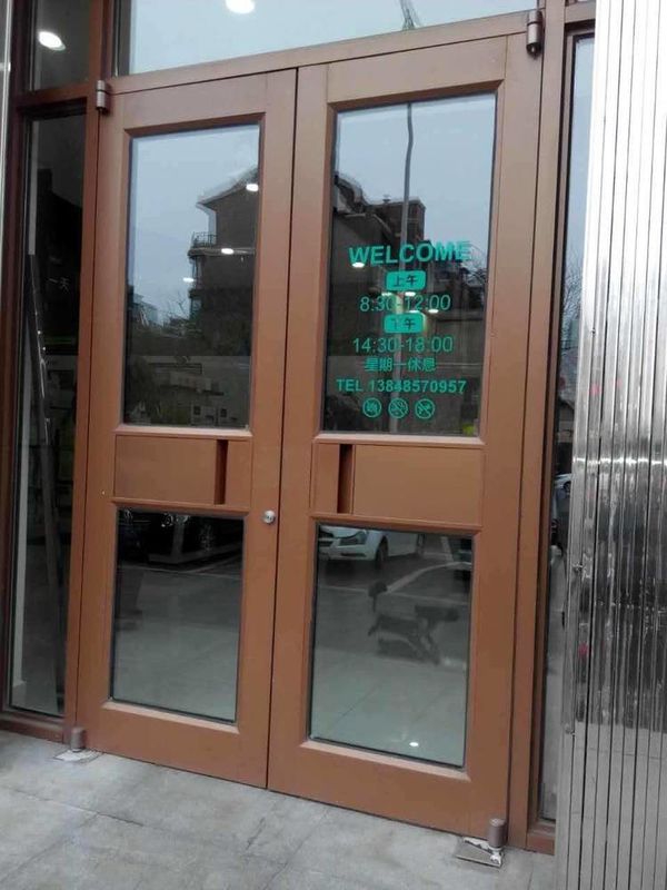Prezzo all'ingrosso di fabbrica Cornice di alluminio Antispazio Kfc Porta Pavimento Primavera Temperato Sicurezza doppio vetro